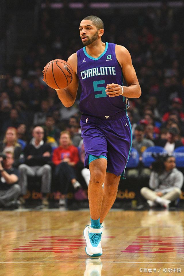 最近的这几场比赛,肯巴沃克的球星本色尽显无遗